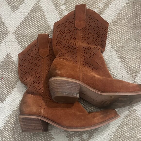BCBGeneration Tan Suede Western Ankle Boots - Picture 2 of 6